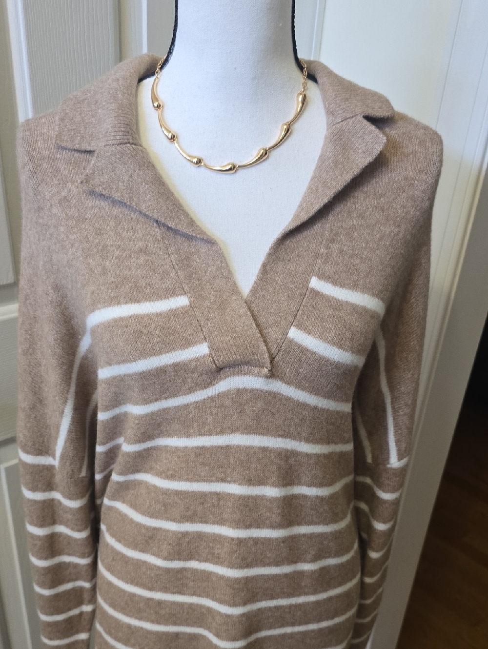 Stylus Brand Women's Plus Size Tan & White Striped Collared Sweater Size XXL